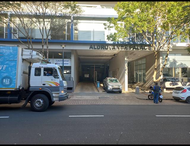 80M² BUSINESS CENTRE FOR SALE IN UMHLANGA RIDGE